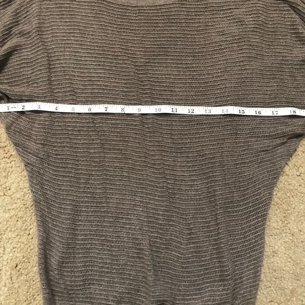 Express XS knit sweater - Picture 2 of 2